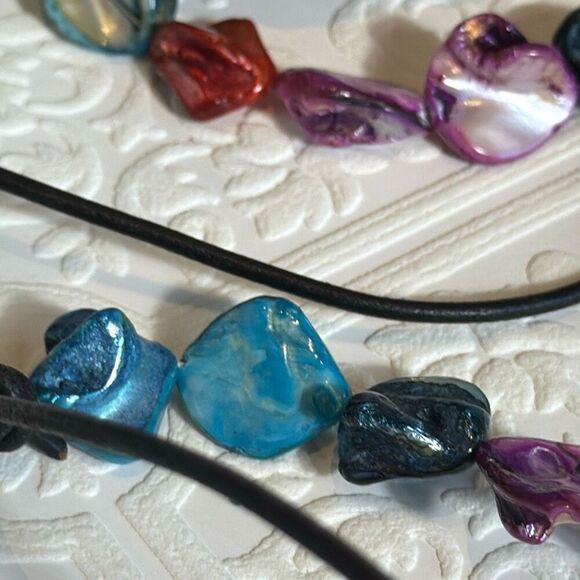 Mother Of Pearl Colored Bead Necklace 21” - Picture 13 of 15